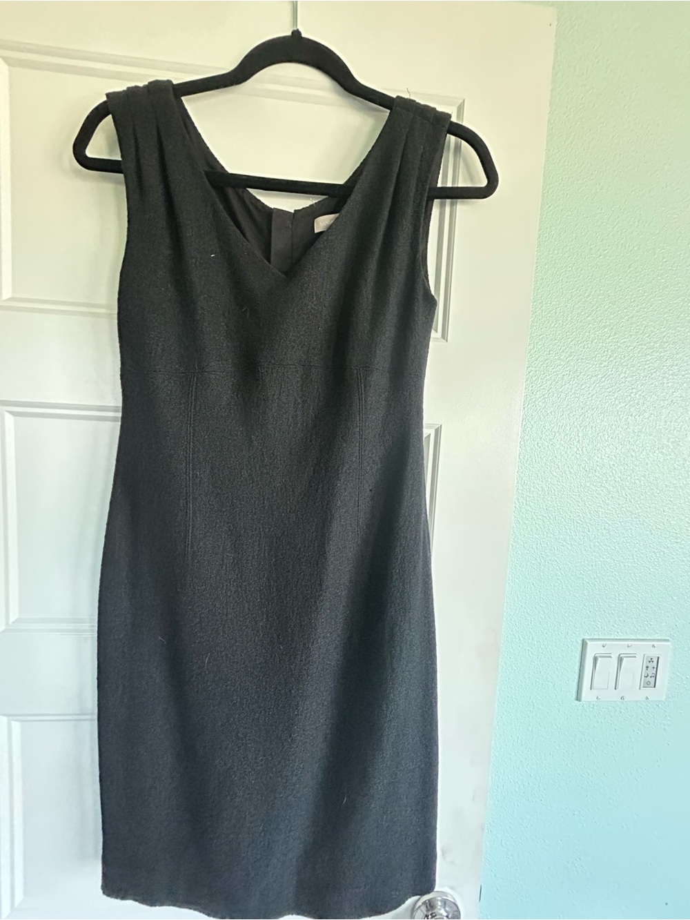 Banana Republic 40% Wool Black Draped V-Neck Sheath Dress Size 4 Petite